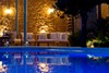 MANDARINA Outdoor Lounge - Blick vom Swimming Pool