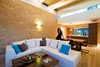 MANDARINA Lounge, Essbereich und Küche