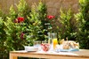 MANDARINA Garden Breakfast